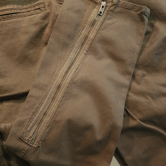 Good American Twill Skinny Cargo pants - Picture 6 of 6